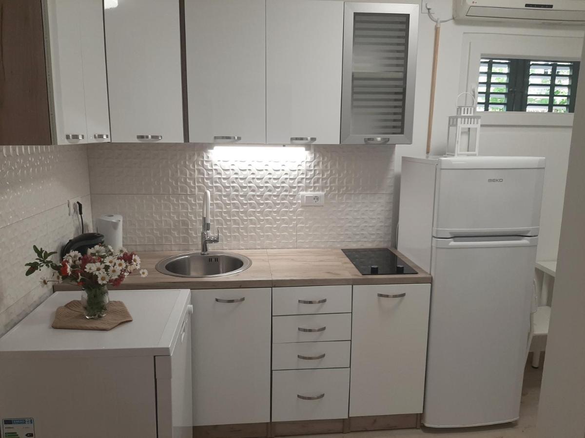 Apartman Maslina Pisak Esterno foto