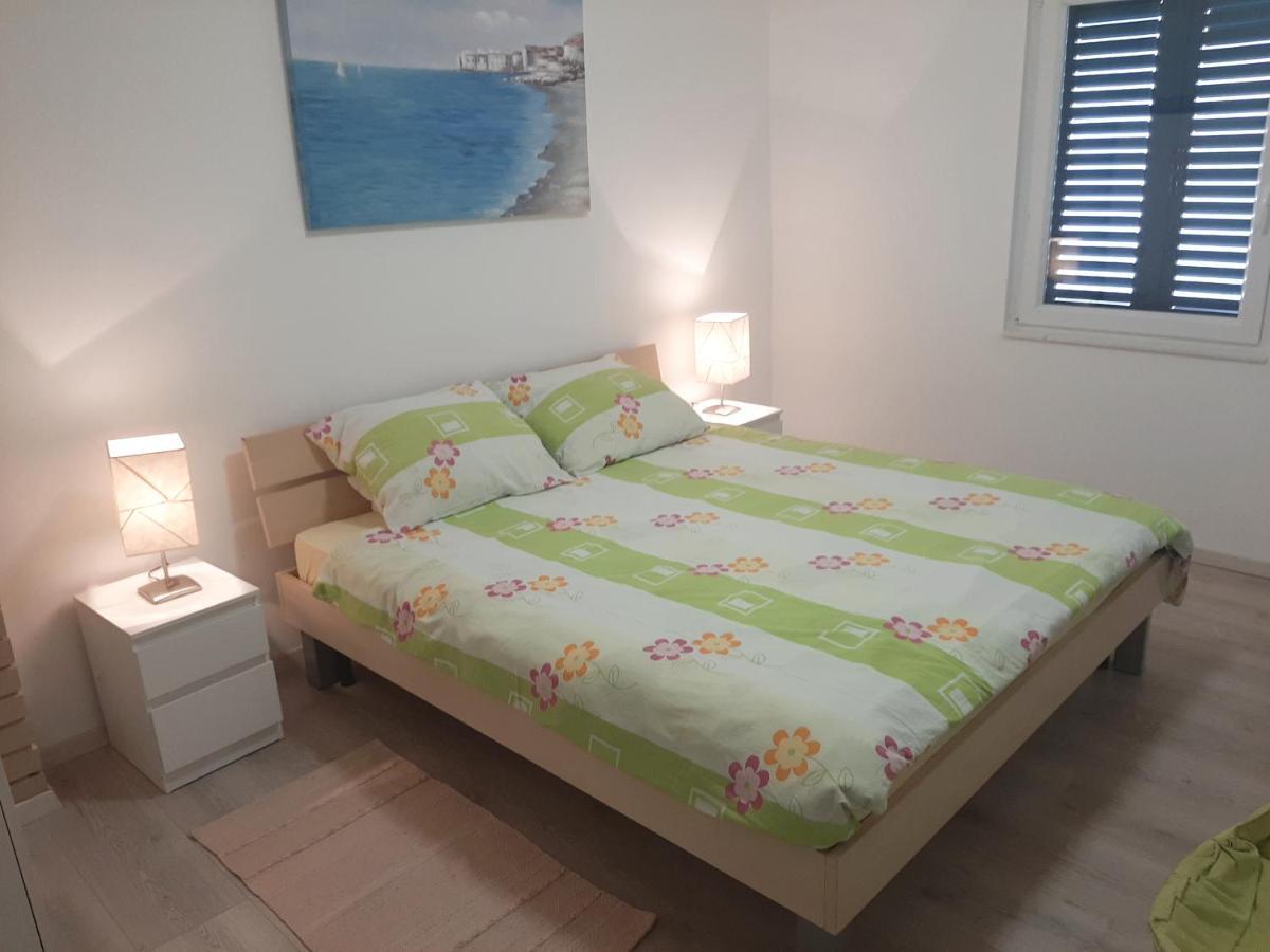 Apartman Maslina Pisak Esterno foto